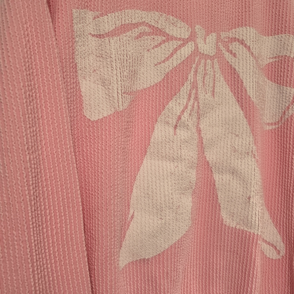 BUCKET LIST Oversized Ribbed Bow Graphic Sweatshirt In Pink - Picture 4 of 5